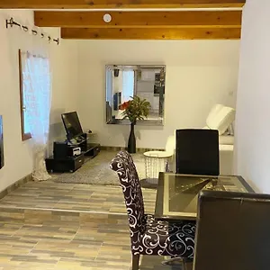 Appartement Calme Dans Maison De Village 60m2 Super Confort, Digne-les-Bains